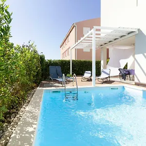 apartment-with-private-pool-privlaka-zadar.hotelinzadar.com/