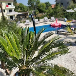  Villa Jolly